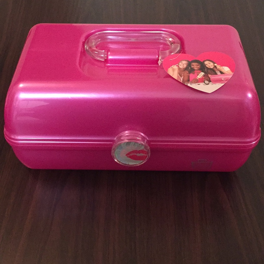 cosmetic’s box